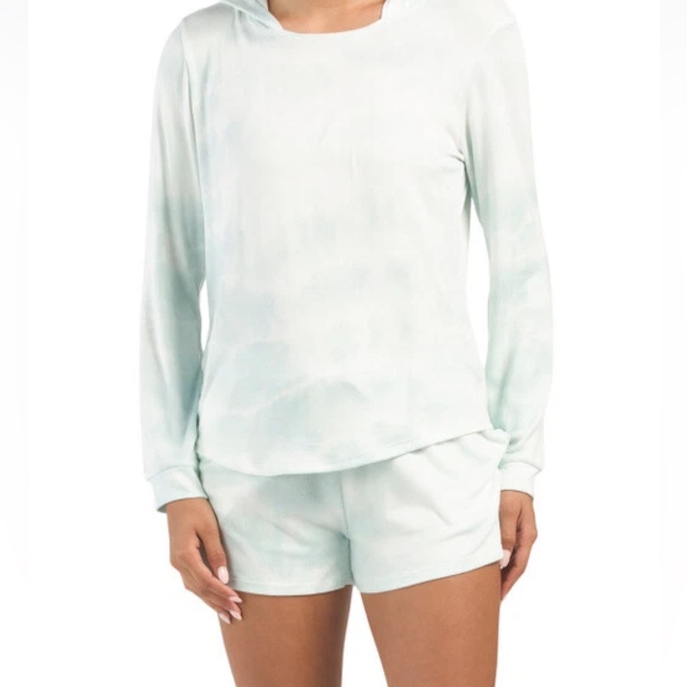 NWT Nicole Miller New York Tie Dye Hooded Shorty Lounge Set